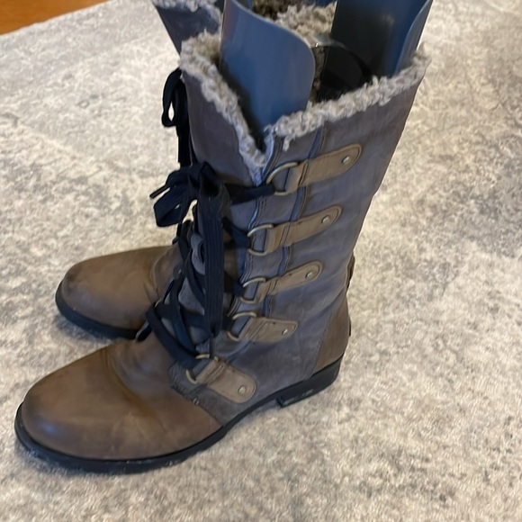 SOREL - women’s Emelie lace up Combat brown leather waterproof boots faux fur 10 - Picture 11 of 12